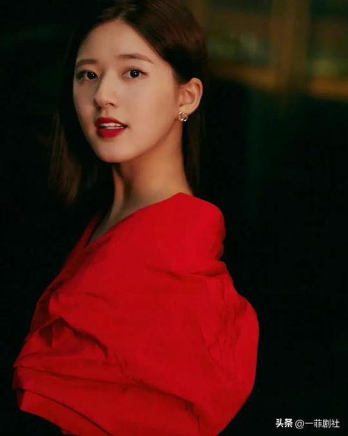 娱乐圈吃瓜中国女明星,揭秘中国女明星的吃瓜盛宴  第2张 娱乐圈吃瓜中国女明星,揭秘中国女明星的吃瓜盛宴  第2张